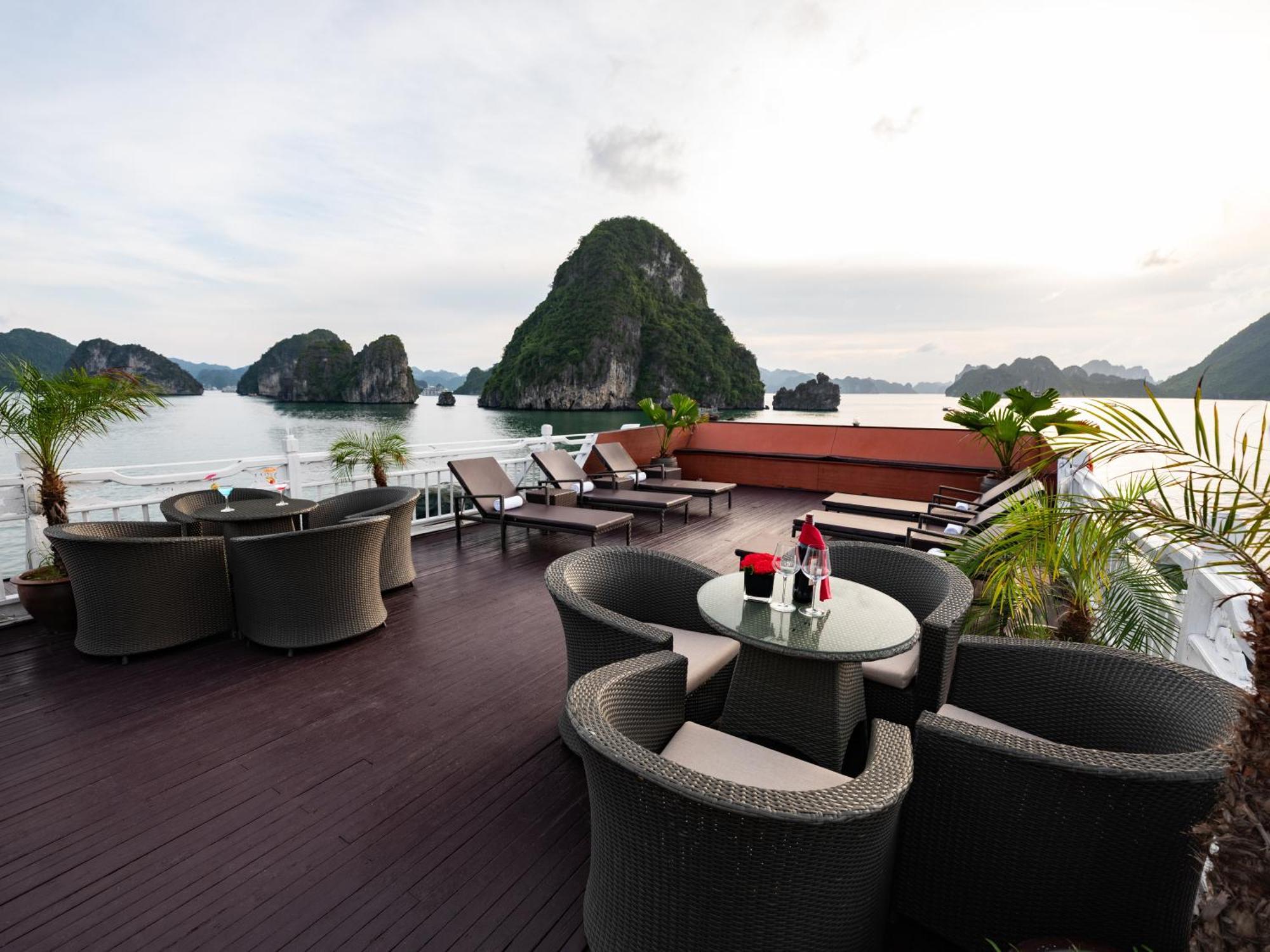 Hera Boutique Cruise Ha Long Bay Eksteriør bilde