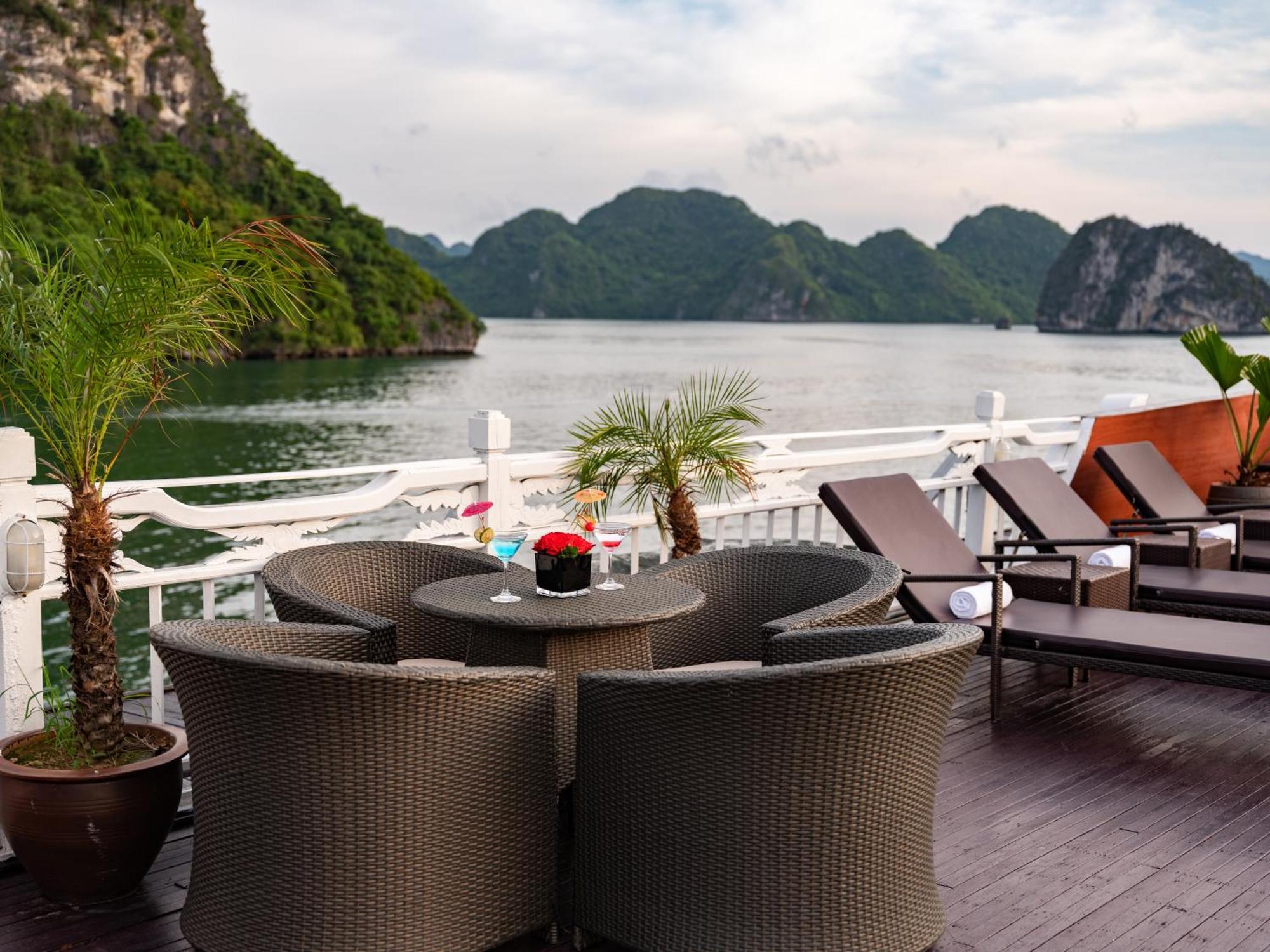 Hera Boutique Cruise Ha Long Bay Eksteriør bilde