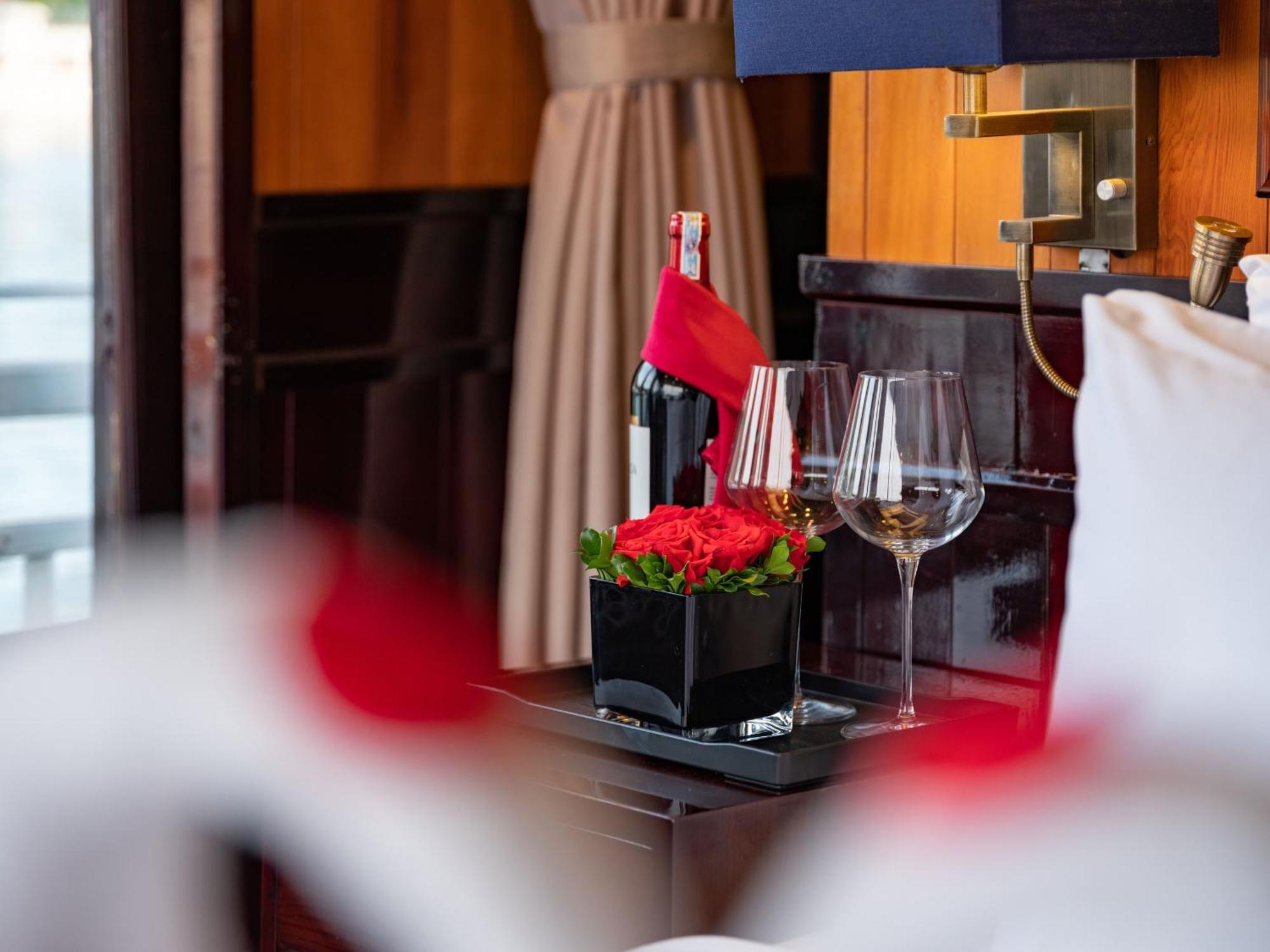 Hera Boutique Cruise Ha Long Bay Eksteriør bilde