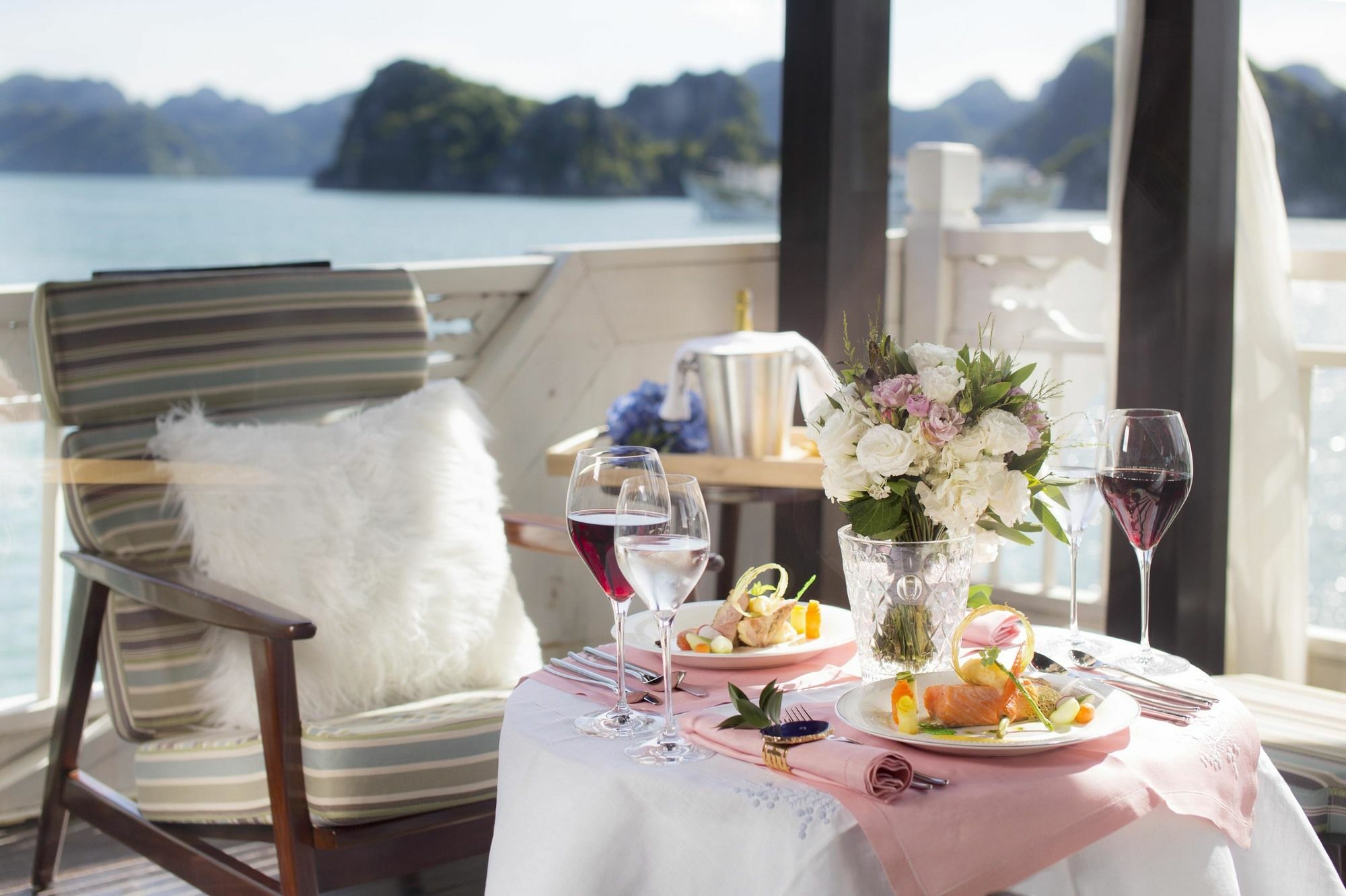Hera Boutique Cruise Ha Long Bay Eksteriør bilde