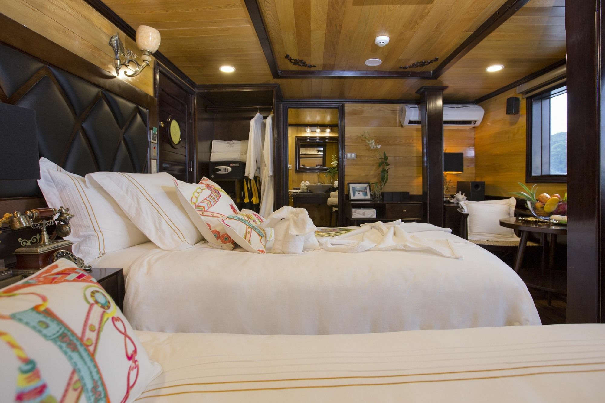 Hera Boutique Cruise Ha Long Bay Eksteriør bilde